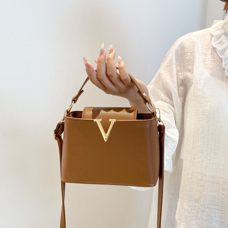 Luxury Women's Tote Bag, Chic  - Women'S Shoes Louis Vuitton 评论和价格