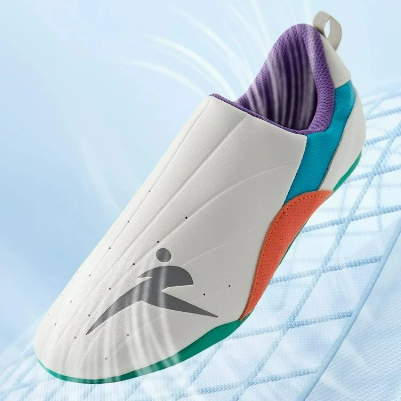 2026 Classic Brand Martial Art - Women'S Shoes Vs Men'S Size 评论和价格