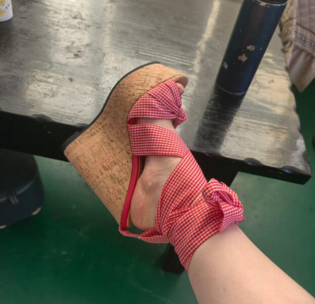Sweet Pink White Plaid Silk We - Cork Wedge Sandal 评论和价格